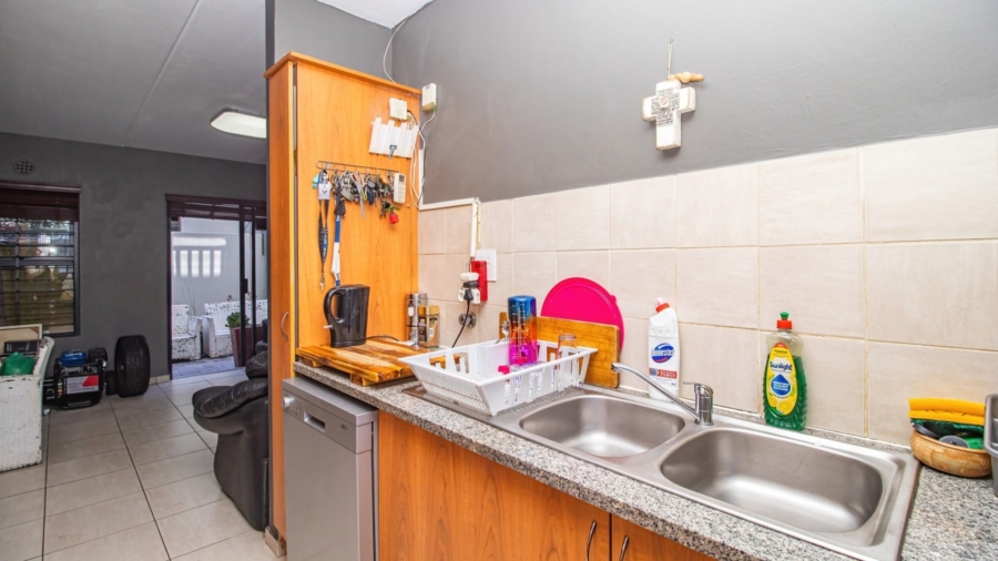 2 Bedroom Property for Sale in Parklands East Western Cape